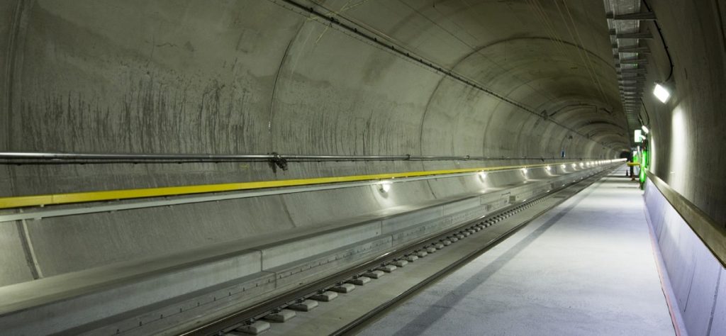 Gotthard Base Tunnel Sistem de tuneluri de cale ferata min